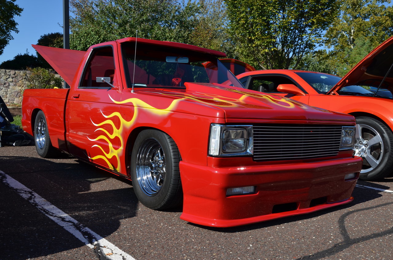 RunningWithThePumpkinsCarShow 144.jpg