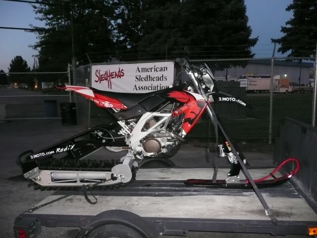 RXV2MOTO_1f4527bf3e47b342e14e63a4ca6609e9adacb2cf.jpg