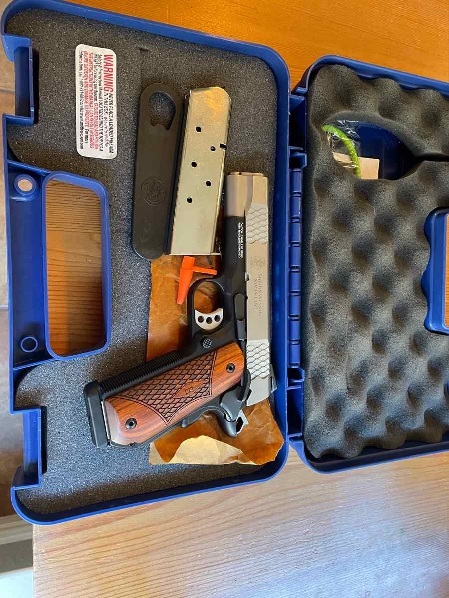 S&W .45 1.jpg