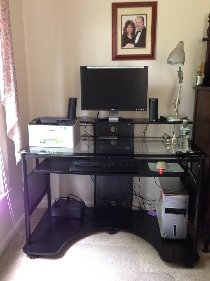 Sandys Computer Desk.jpg