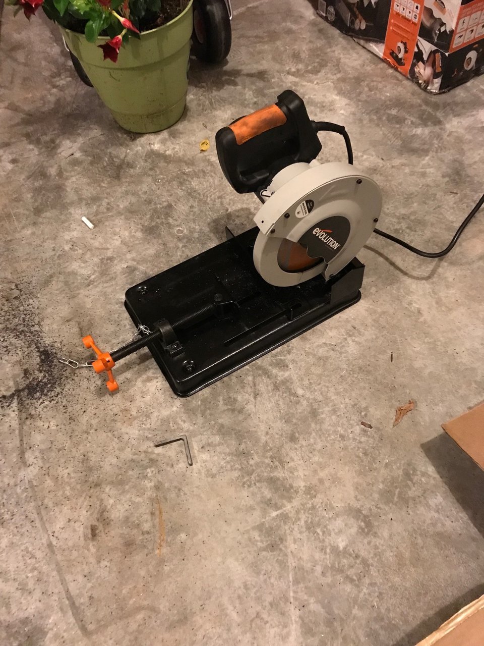 Saw.jpg