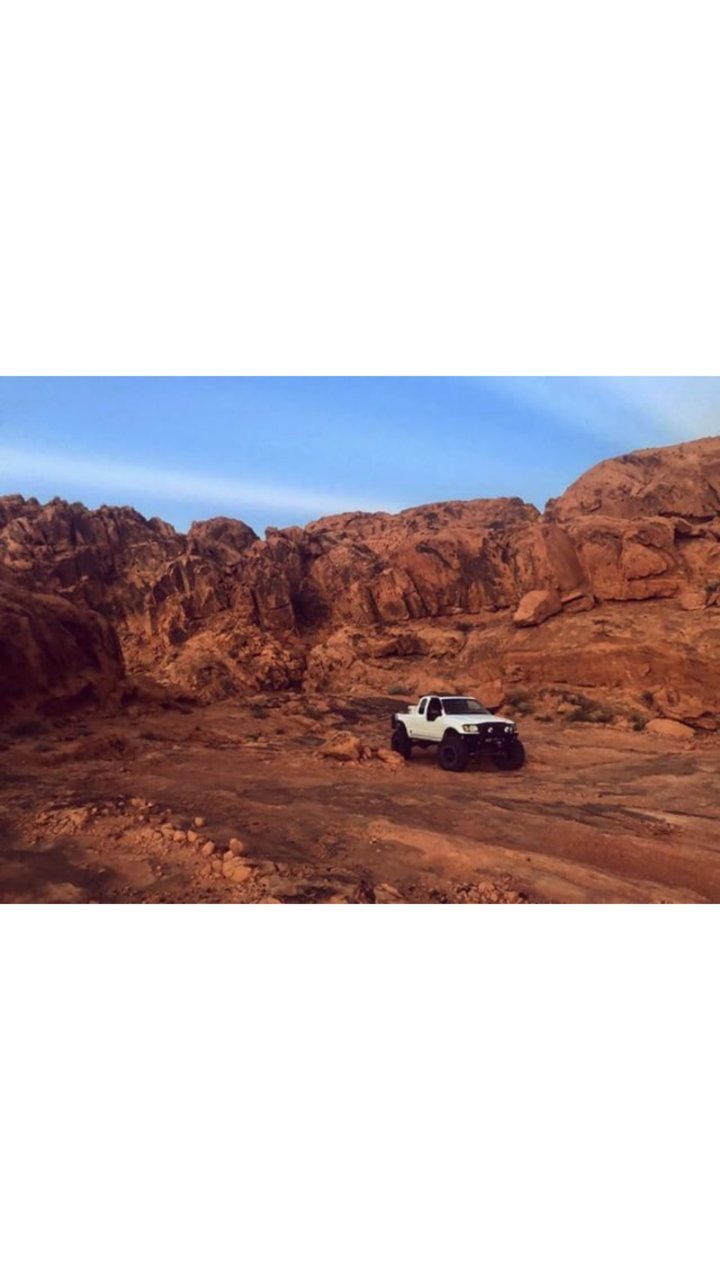 Screenshot_20180817-232426_Instagram.jpg