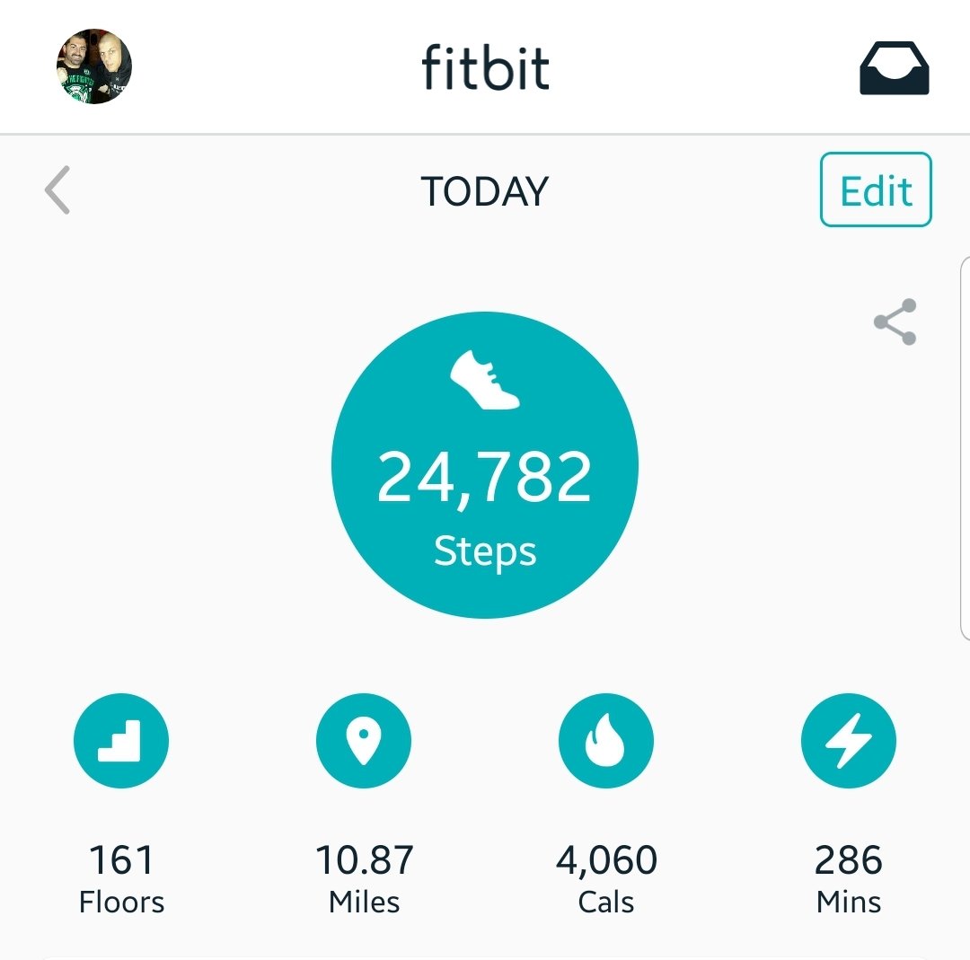 Screenshot_20200526-235621_Fitbit.jpg