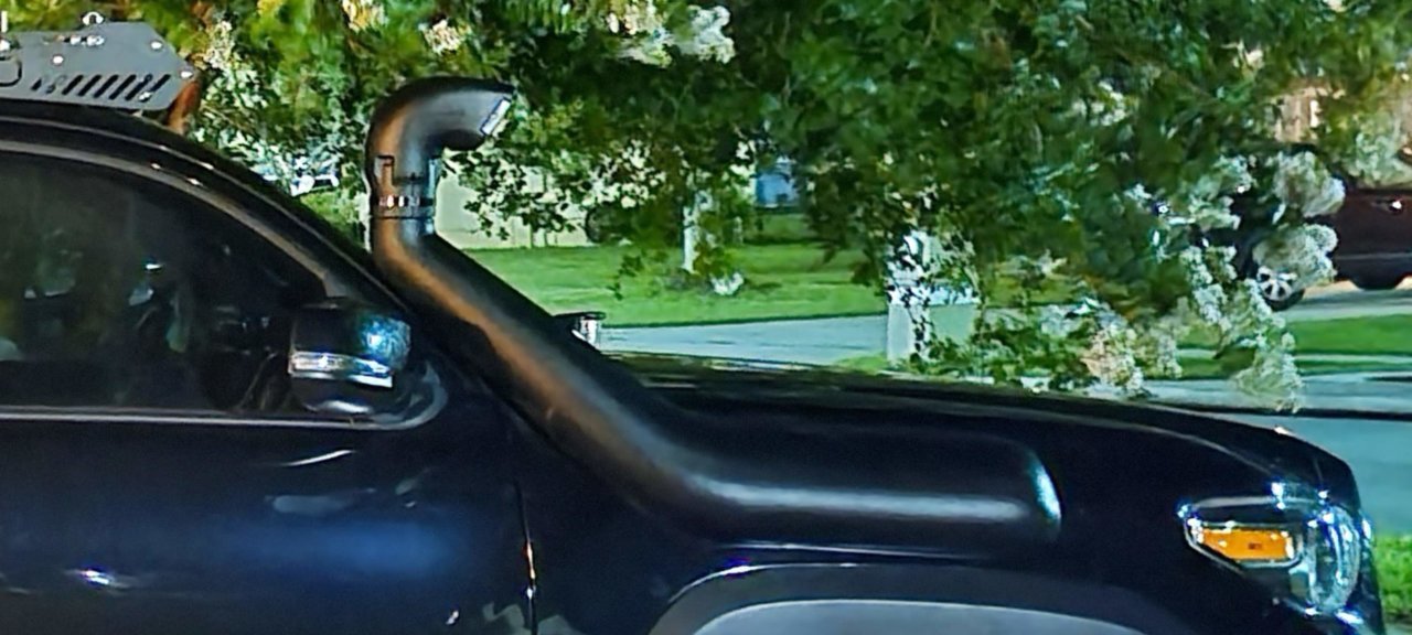 Screenshot_20200707-222019_Photos.jpg