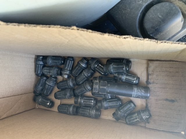 SCS locking lugs.jpg