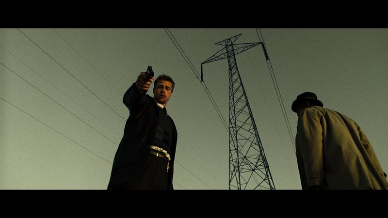 se7en_mills_shoots_doe_brad_pitt.jpg