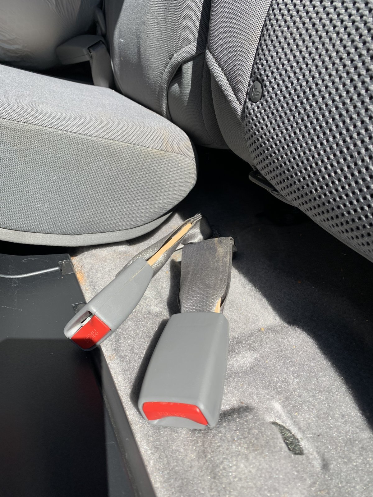 Seat Belt stick inserted.jpg