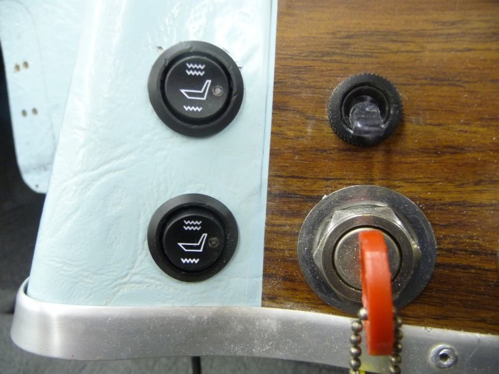 seat heater switch01.jpg