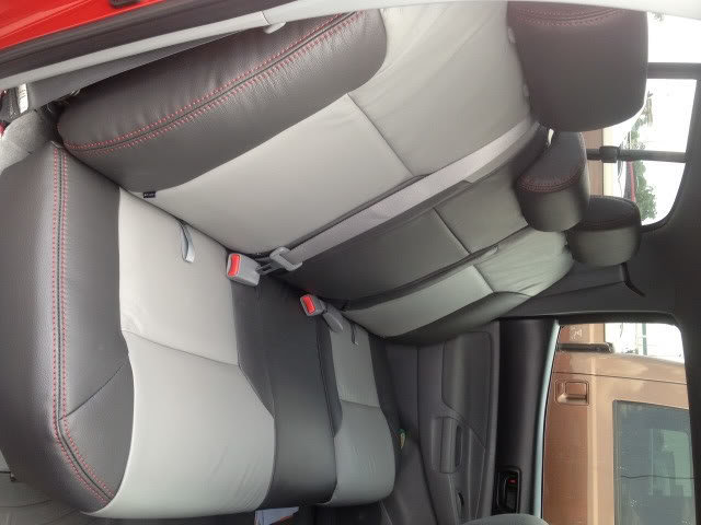 seat2_359ac29bb72622cc51c5b07bed5e4fc54ae7fdce.jpg