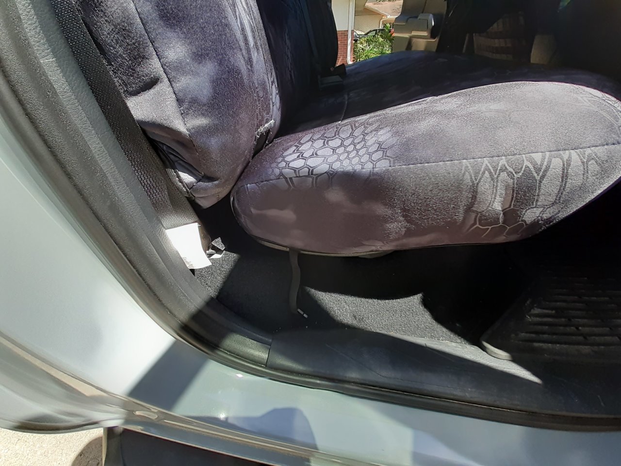 SeatBeltTagOn.jpg