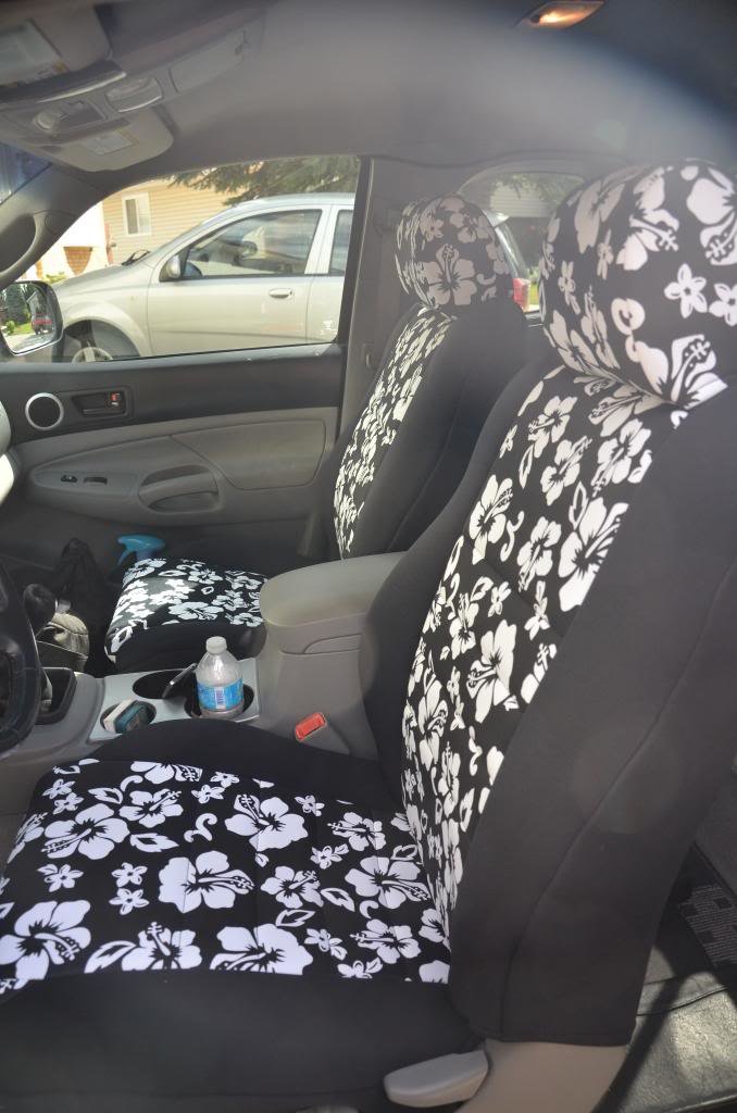 SeatCovers004_a8e8e528f082a3992ac80d27810d4911987e183f.jpg