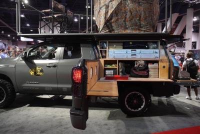 sema_2010_toyota_takes_the_high_ground_with_the_tundra_sportsman_10.jpg