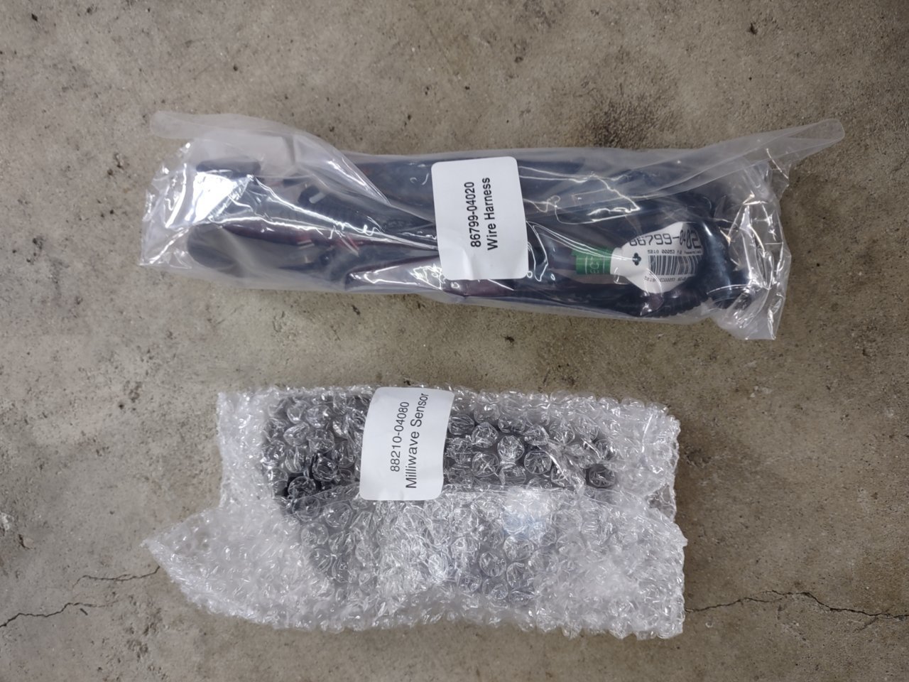 Factory New Dealer Collision Sensor 88210-04080 w/ Harness