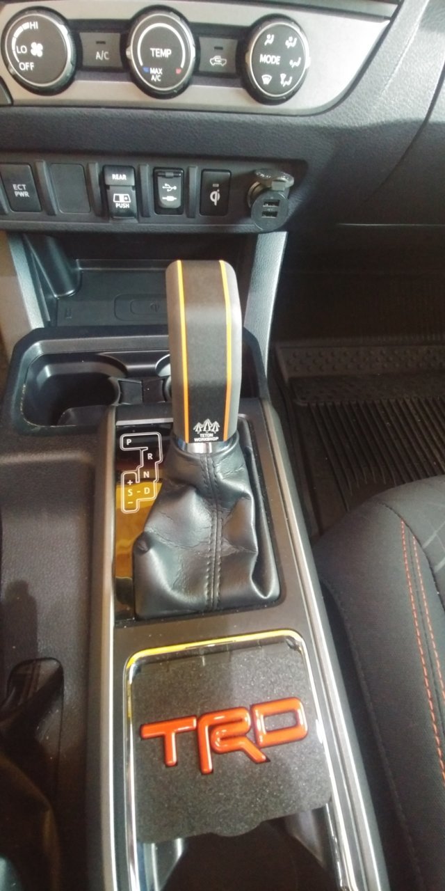 shift knob 1.jpg