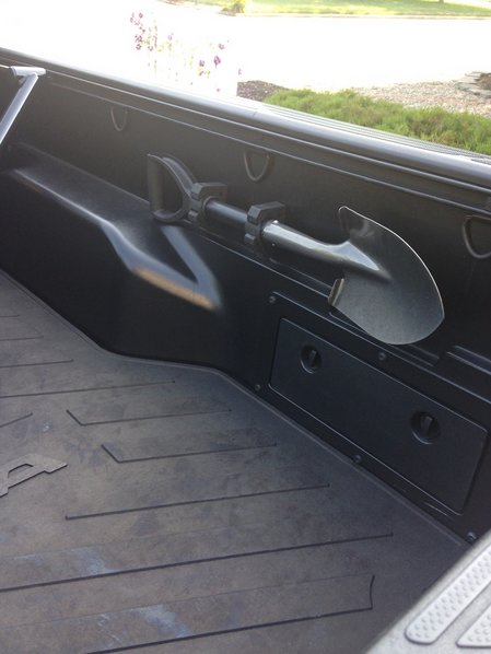 shovel_5f1341dca54dd0089b21d88fcbffbd68813dcd6c.jpg