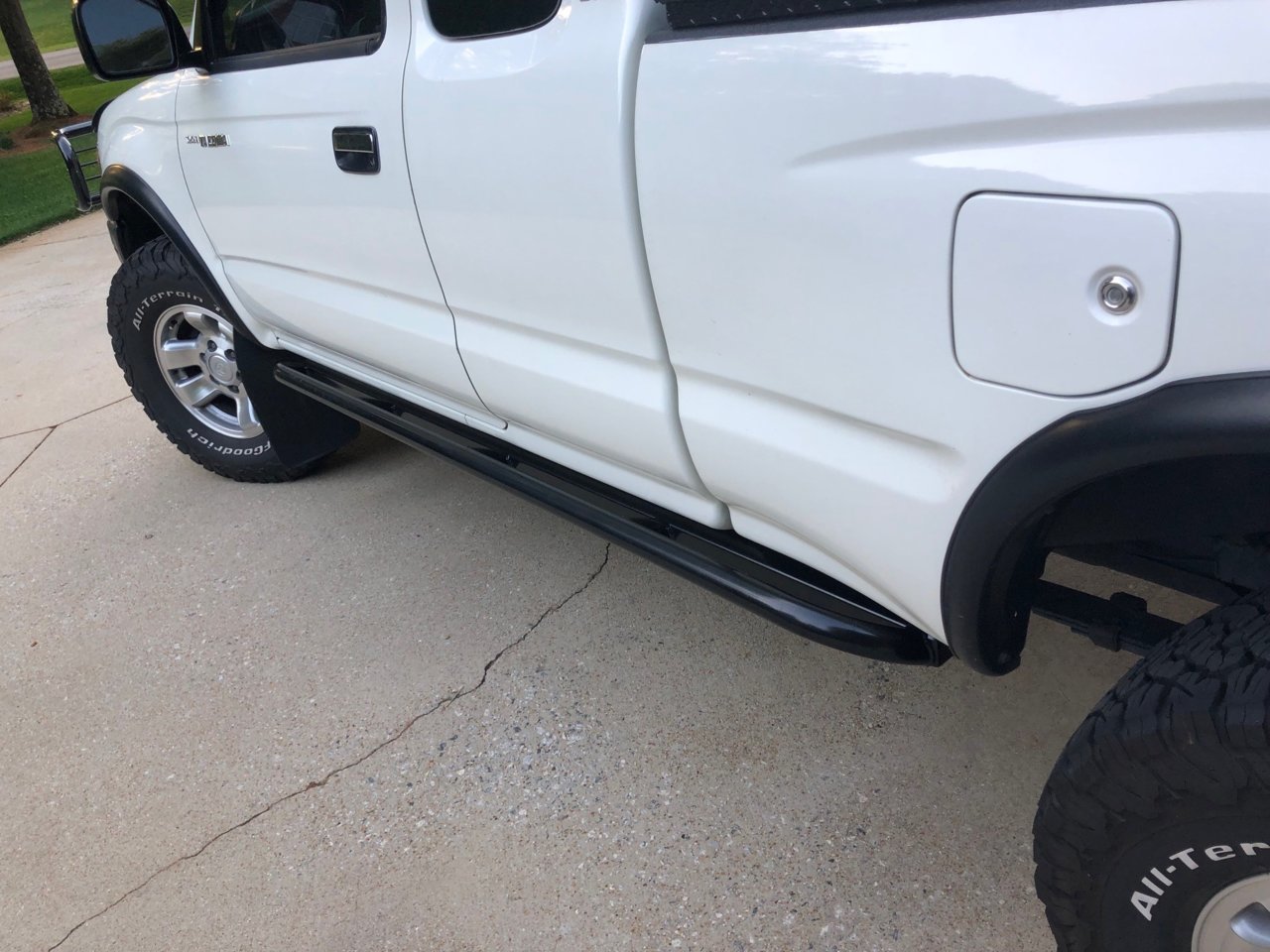 Shrockworks 1st Gen Rock Sliders 2.jpg