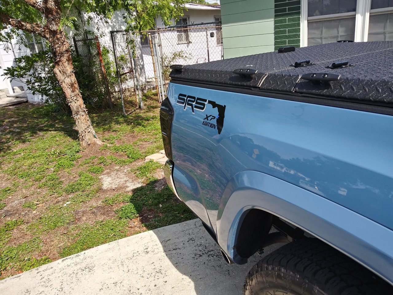 SIDE2.jpg