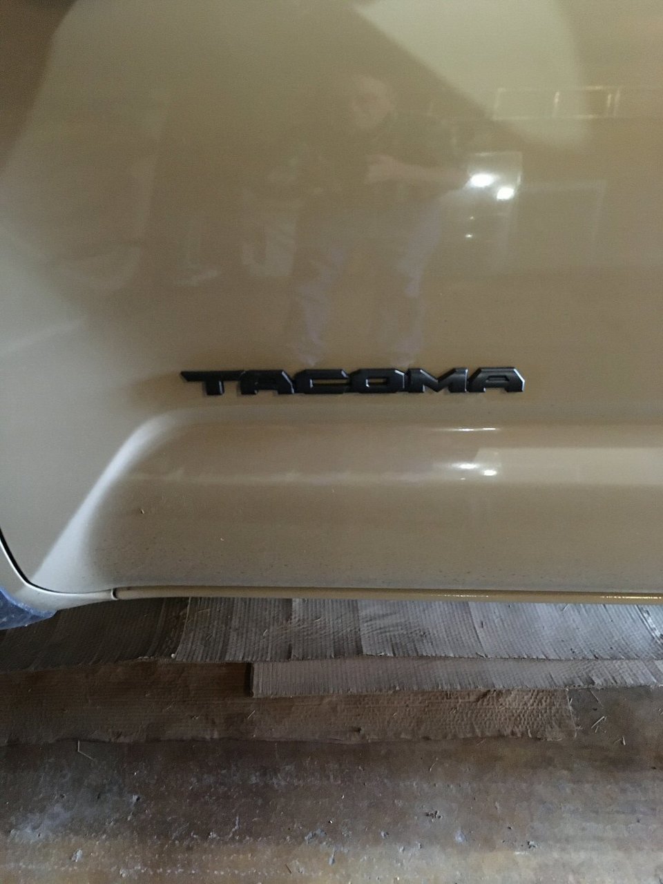 SideBadge_2_R.jpg