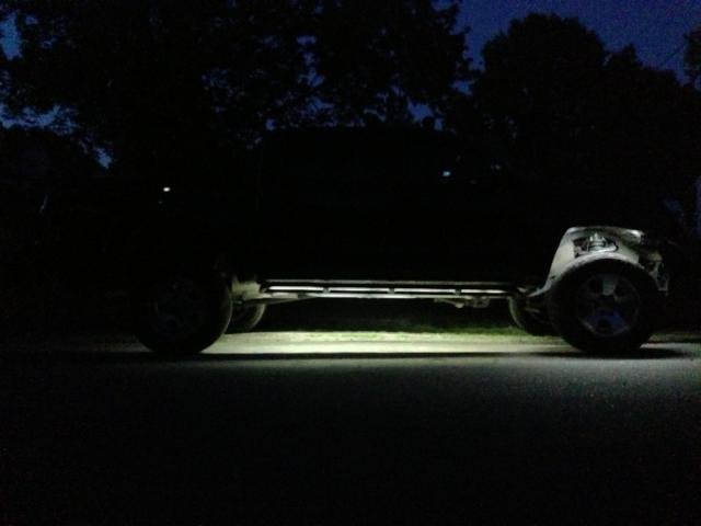 sidefrontwheellights_zpsd1cfa372_8dde0646f2d968a44c784ec7a700bfe745fe3e69.jpg