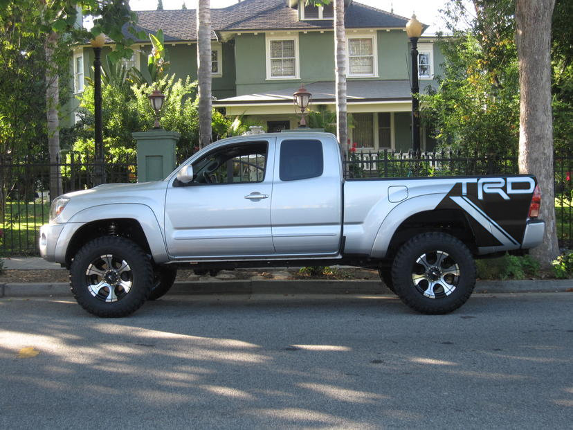 SILVER-TRD0_zpsf4a5e094_080888c3f3edf2ce85eb834f32cc2d9c53bf1e30.jpg