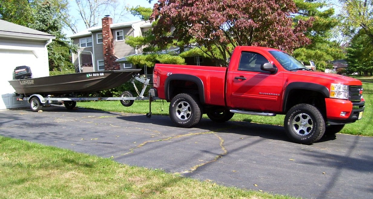 Silverado2009_boat.jpg