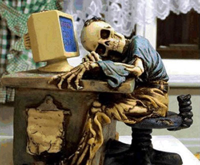 skeleton_desk.jpg