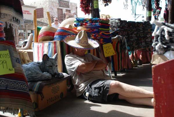 sleepingonthejob1_61719c687376a73974d409d4b63684011d5dbccf.jpg