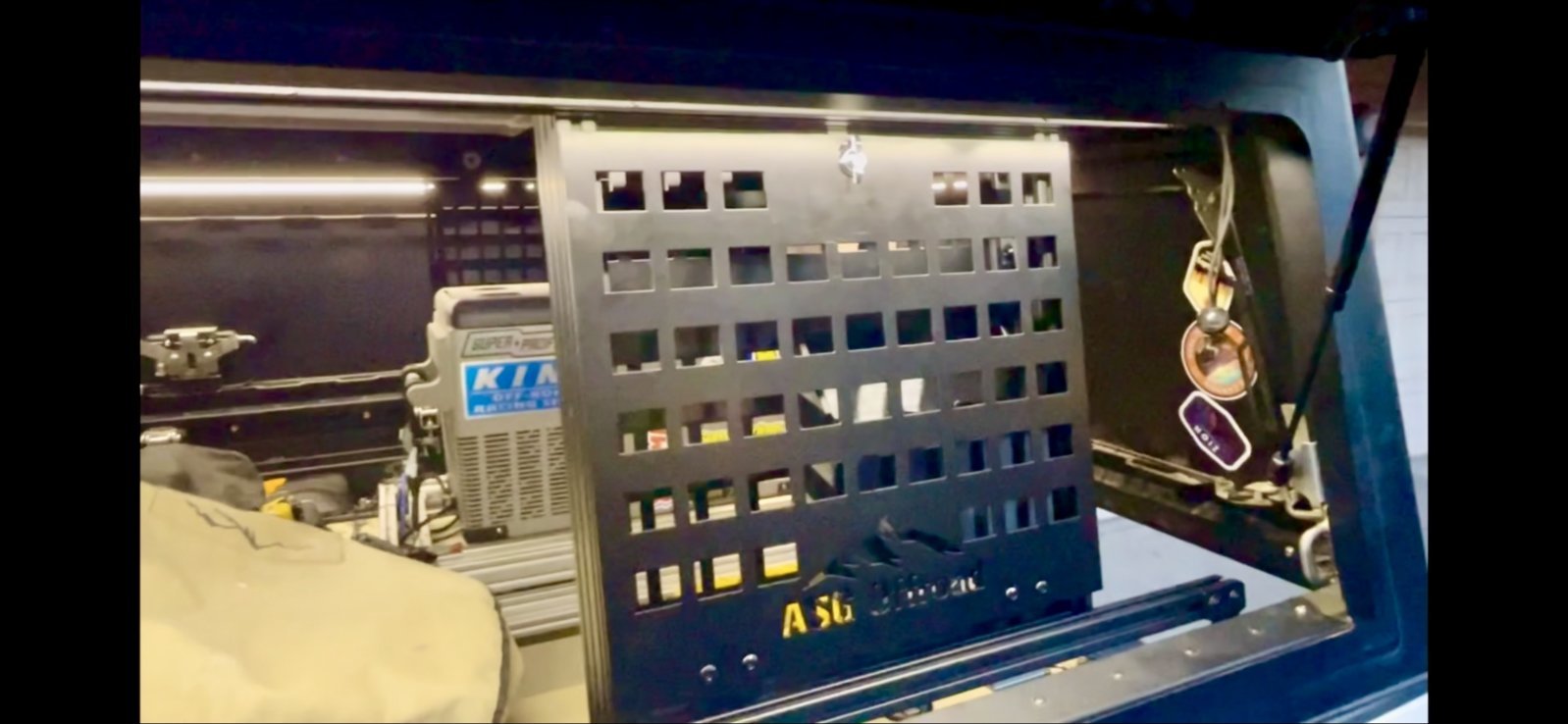 Sliding panel 1.jpg