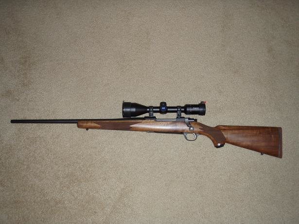 small Ruger M77 Hawkeye 30-06 Spgfld..jpg