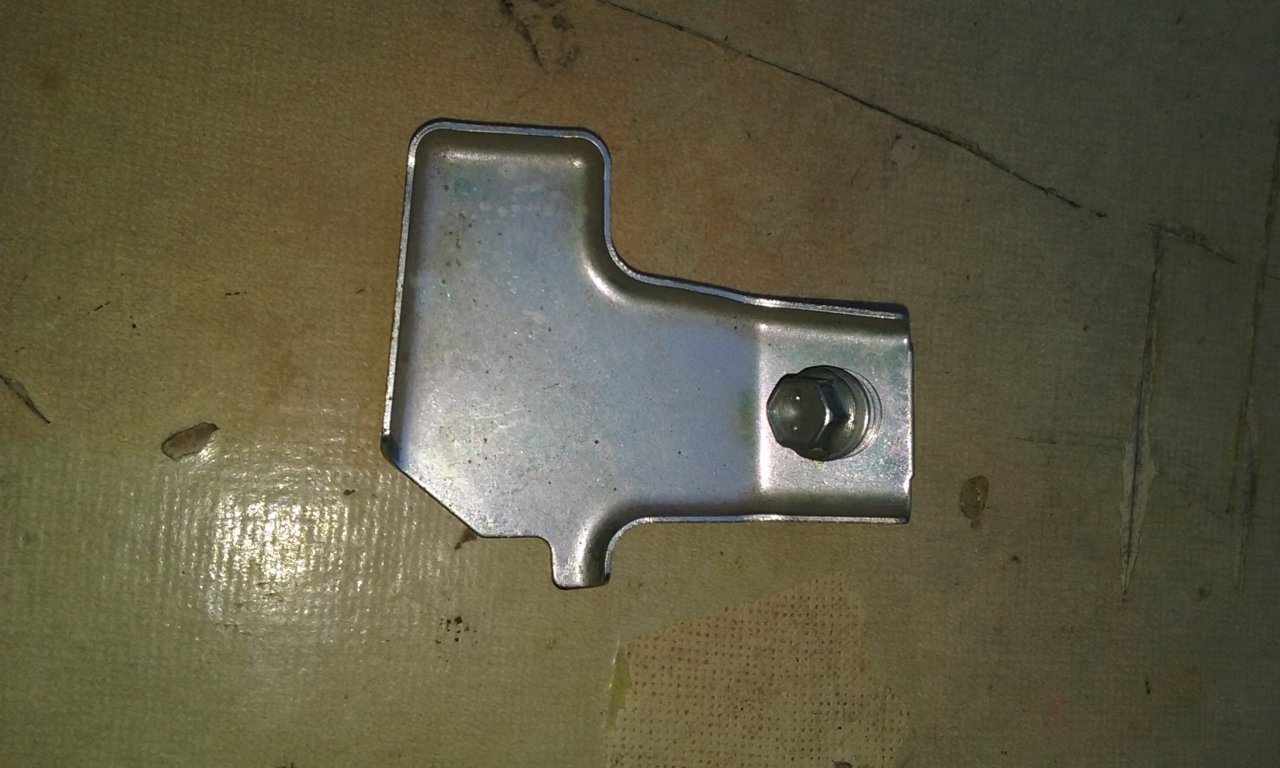 Small slver bracket drivers side.jpg
