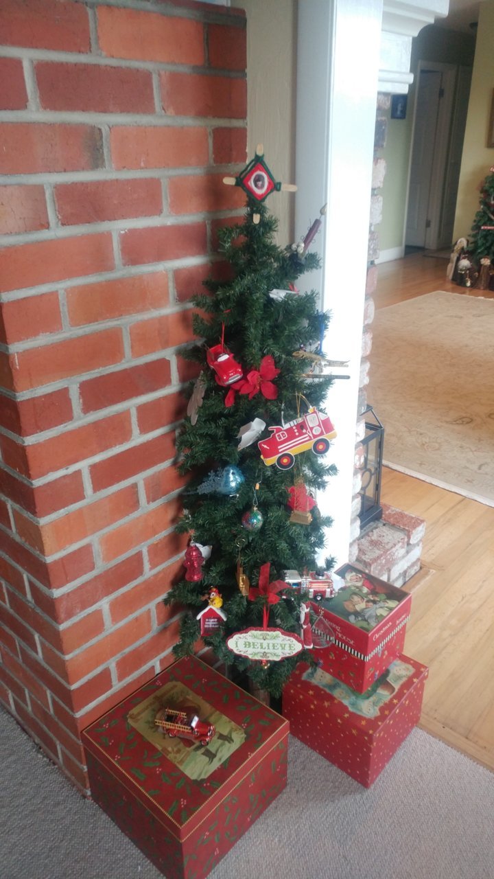 Small tree Family room.jpg