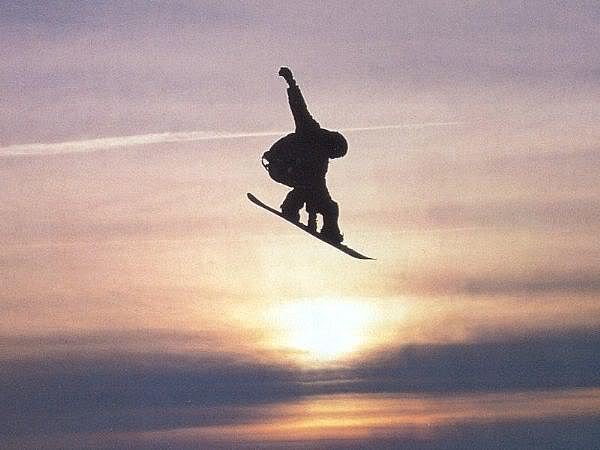 snowboard1_9ce0e795f145b9b193bc17f36b696af18bf4944f.jpg