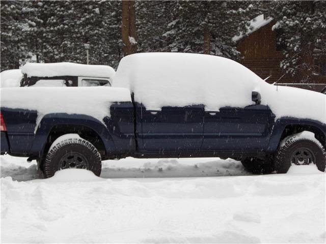 SnowTruck1_0a7c85d360c7537e9591b3303350e83b495fe988.jpg
