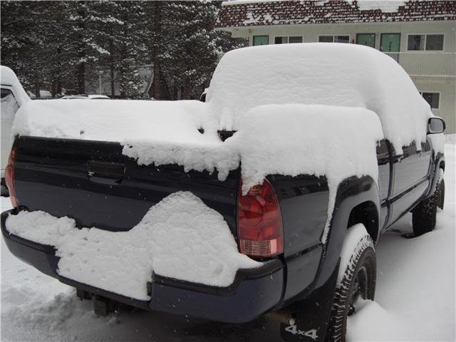 SnowTruck2_b05deb612063a6907bd214aed30772a130e560fb.jpg