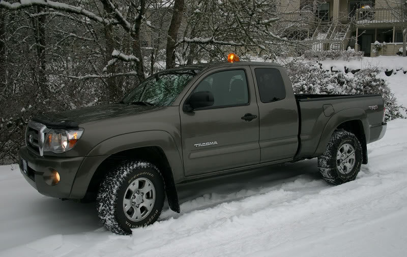 snowtruck_0bedacc6279af633160be18b31e7bc62c7353b2d.jpg