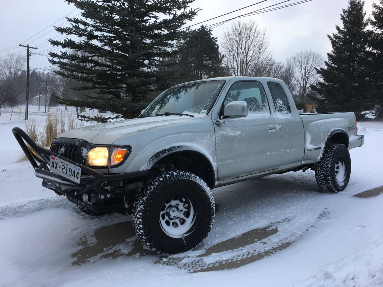 Snowy driveway 2.jpg
