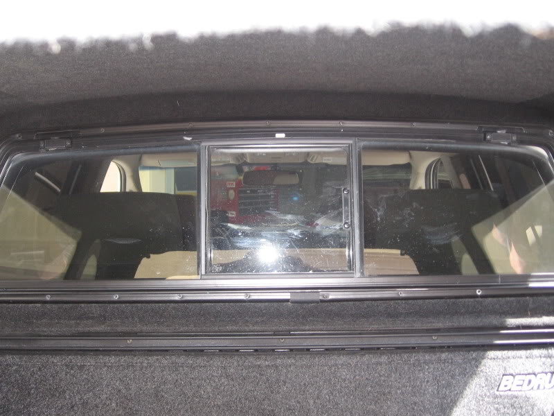 SNUGTOP004_8e0e20985be3ba9de295de323e3e32260adc46c1.jpg