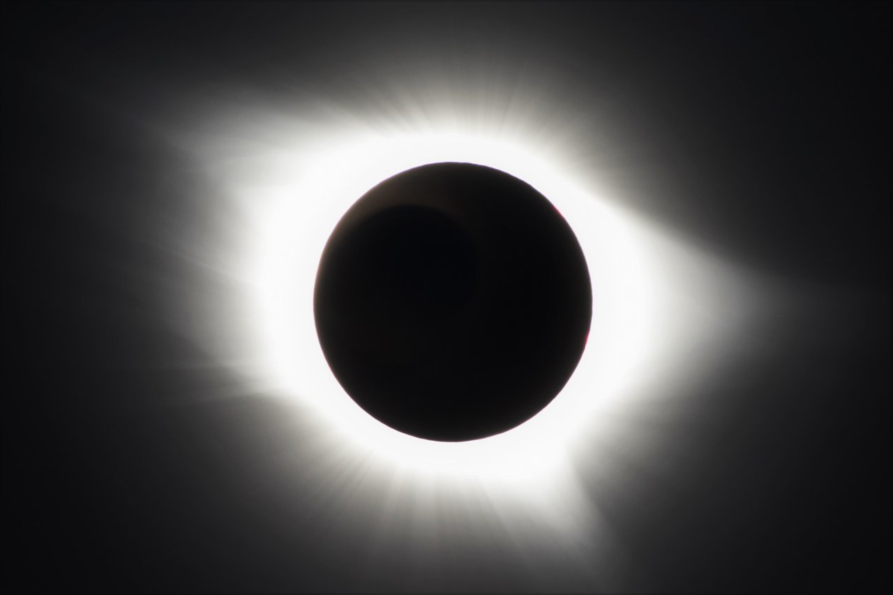 Solar Eclipse 8-2017 2nd contact early.jpg
