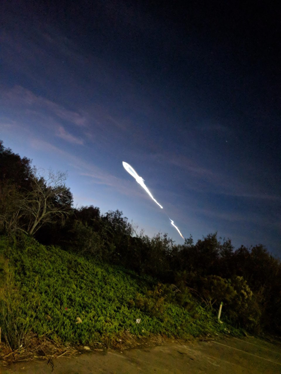SpaceX_Falcon9_2[1].jpg