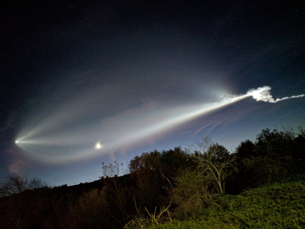 SpaceX_Falcon9_4[1].jpg