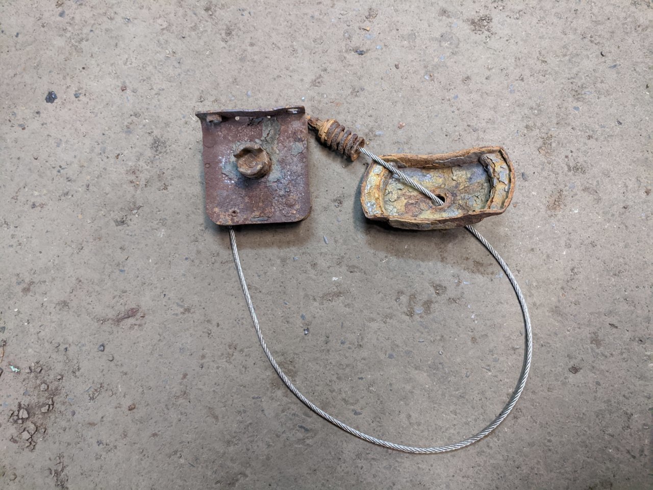 spare-tire-hoist.jpg