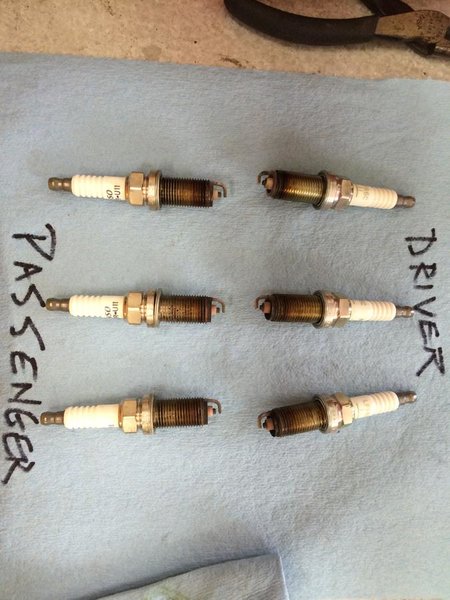 spark plug pictures 002.jpg