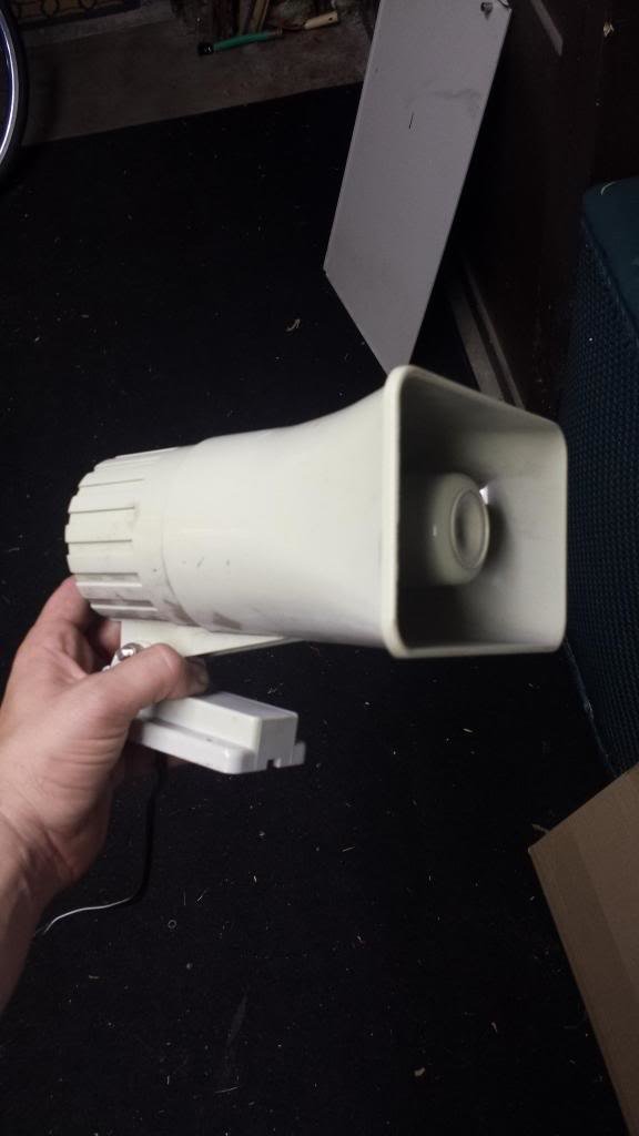 speaker_zpsb9c65d47_6a0c8805359ea5215e25a3684bed21414e7594ca.jpg