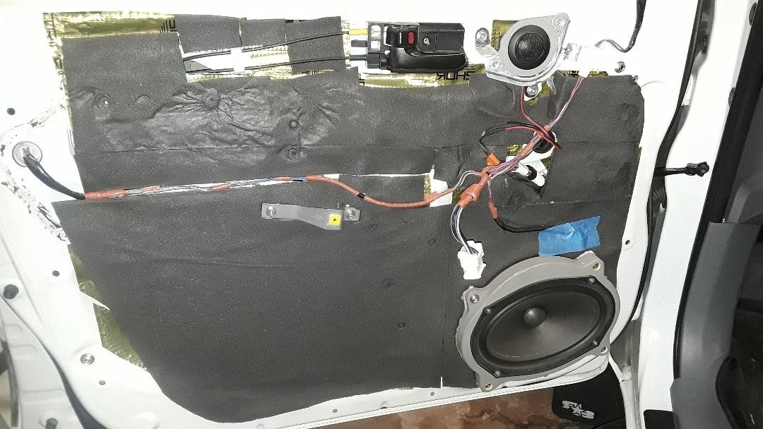 speakers.jpg