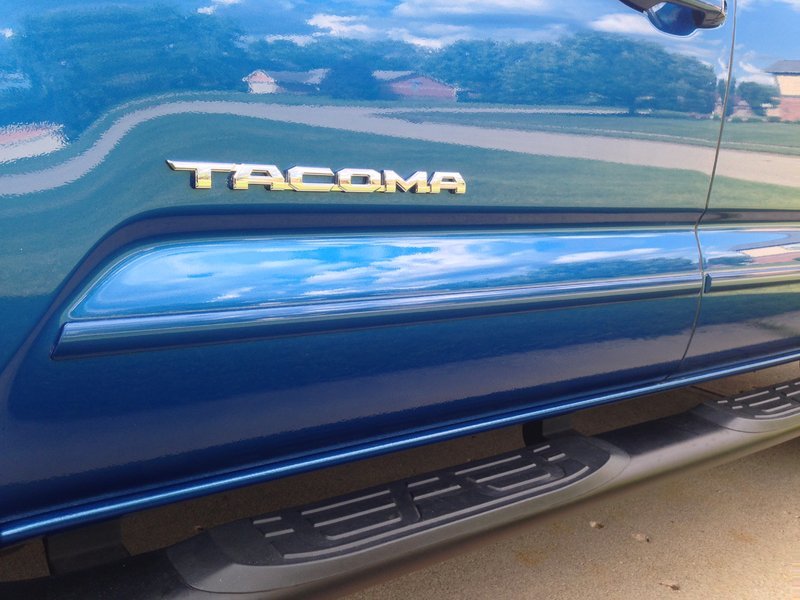Sportwing Door Trim Taco 2016 Blazing Blue Pearl.jpg