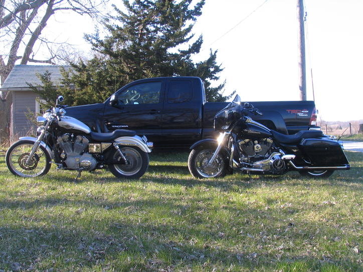 SPORTY, STREET GLIDE AND TACOMA 019.jpg