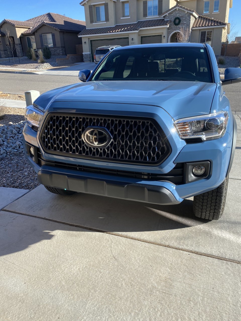 SR5 Grill Surround.jpg