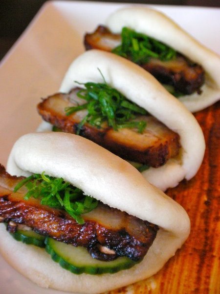 star-noodle-lahaina-maui-pork-belly-buns.jpg