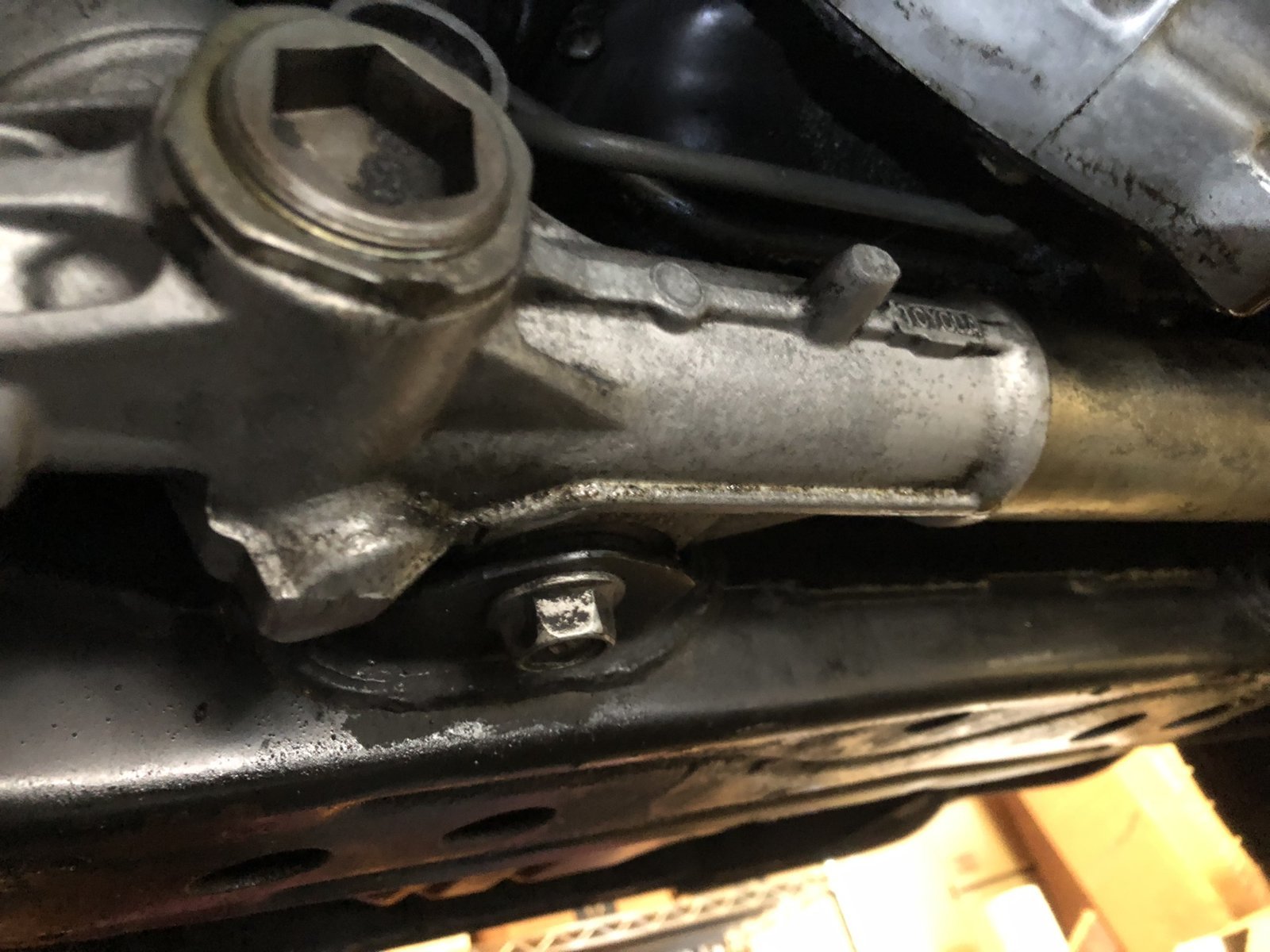 steering rack bolt driverside.jpg
