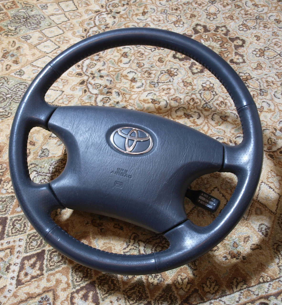 Steering_Wheel_1.jpg